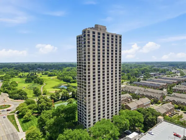 5000 Town CTR  # 1806, Southfield, MI 48075