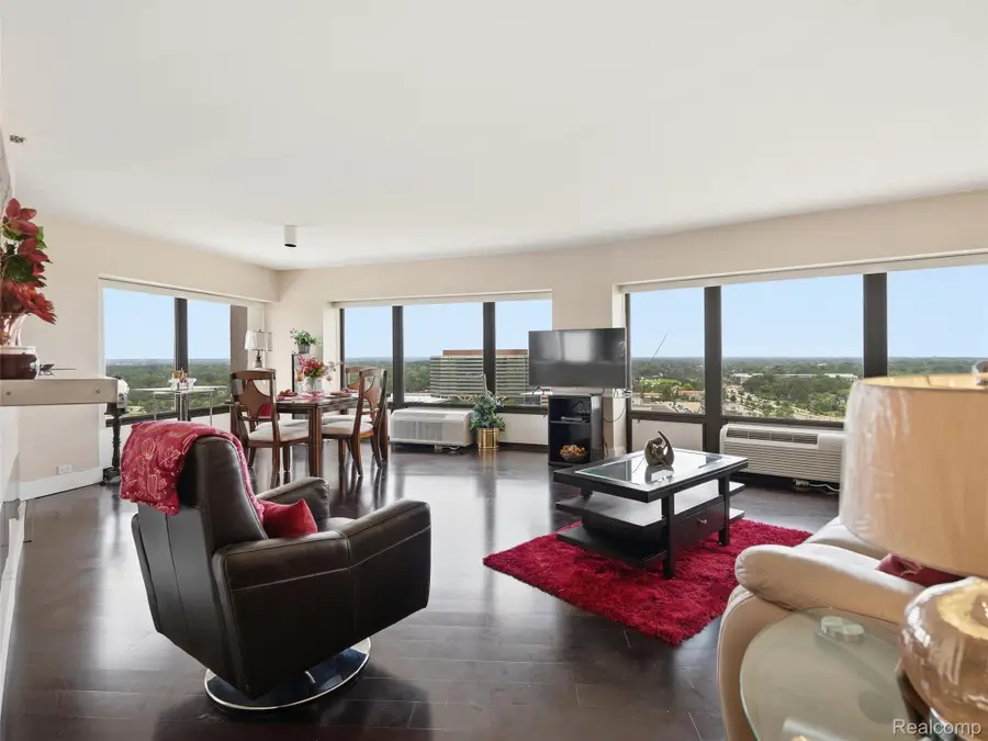 5000 Town CTR  # 1806, Southfield, MI 48075 - #3