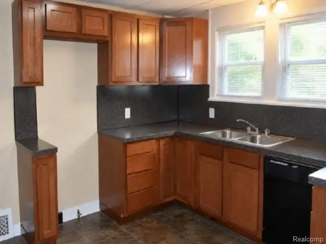 4127 Custer AVE, Flint, MI 48507 - #3