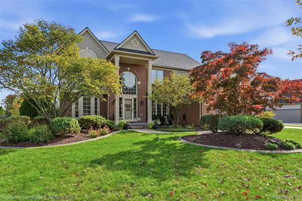 12056 E Hills DR, Plymouth, MI 48170
