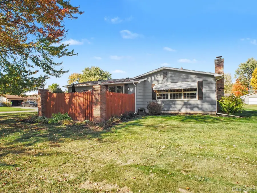 5360 Rose LN, Flint, MI 48506 - #3