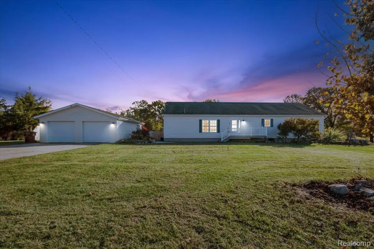 3114 E Fleck RD, Edmore, MI 48829 - #1