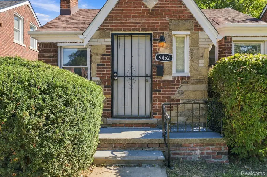 9452 Lakepointe ST, Detroit, MI 48224 - #3