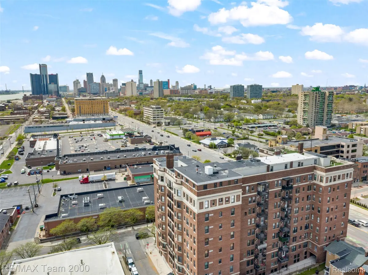 2900 E Jefferson AVE  # 61-C8, Detroit, MI 48207 - #1