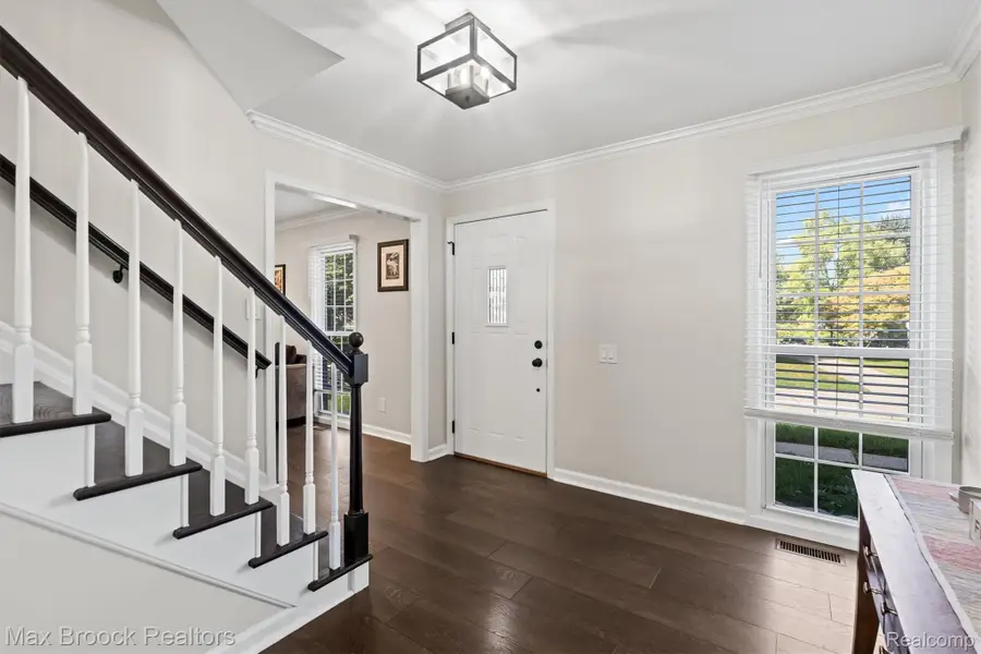 4467 Apple Valley LN, West Bloomfield, MI 48323 - #3