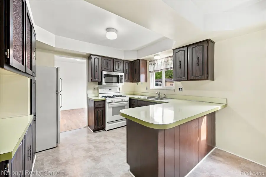 10343 Cherokee ST, Taylor, MI 48180 - #3