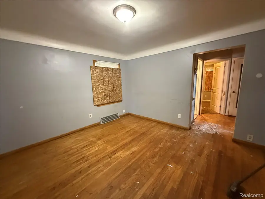 16086 Bringard DR, Detroit, MI 48205 - #2