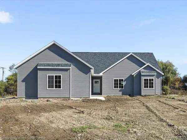 6527 McKinley RD, MarineCity, MI 48039