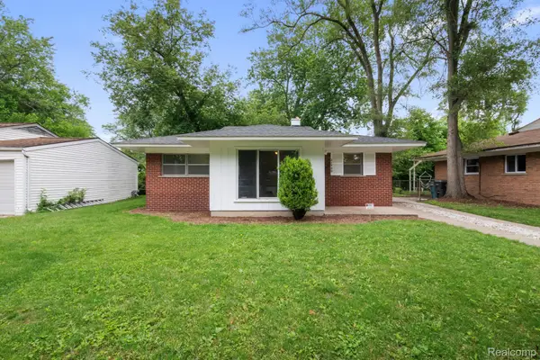 21920 Morton ST, OakPark, MI 48237