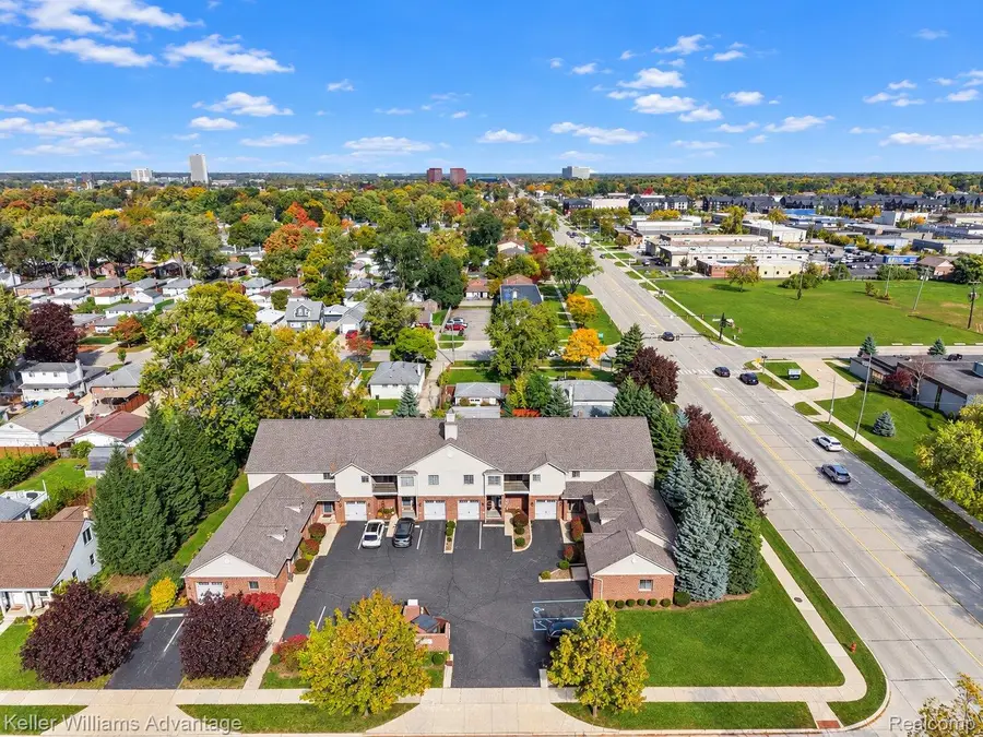 32 Highland AVE, Clawson, MI 48017 - #3