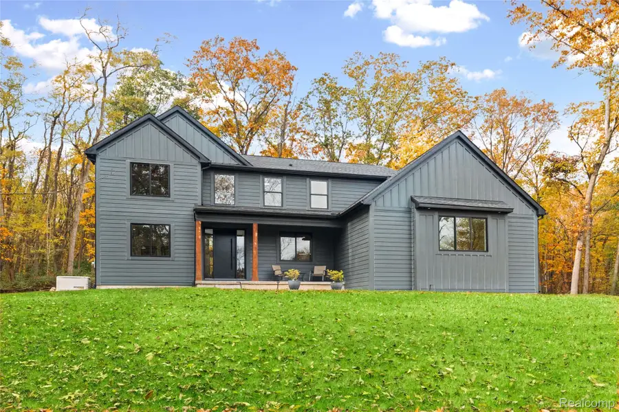 8282 Donovan RD, Dexter, MI 48130 - #2