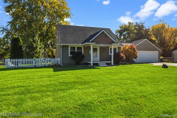 15067 Hogan RD, Linden, MI 48451