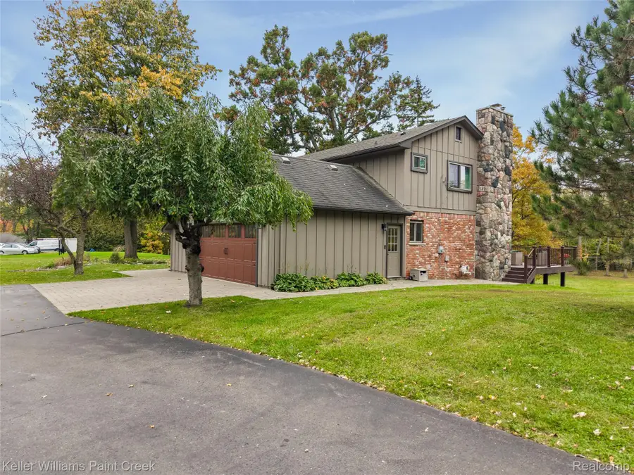 21140 Harrington ST, Clinton, MI 48036 - #3