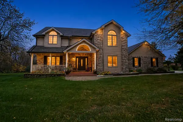 2118 E Baldwin RD, GrandBlanc, MI 48439