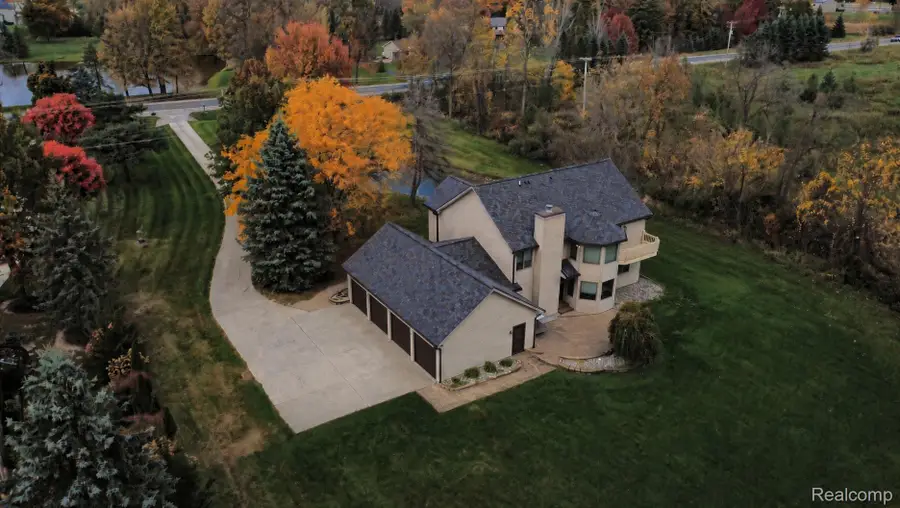 2118 E Baldwin RD, Grand Blanc, MI 48439 - #3