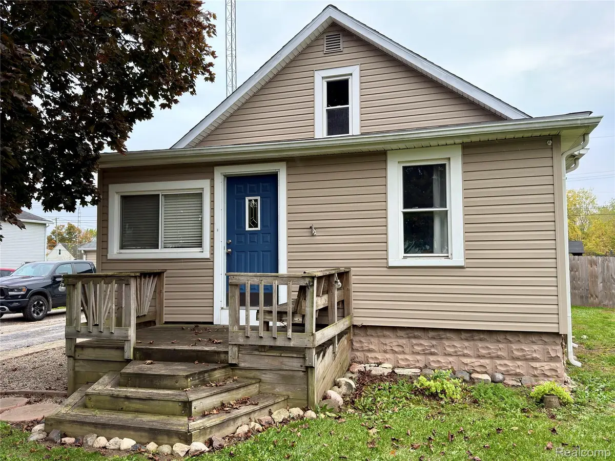 1469 Hendricks DR, Monroe, MI 48162 - #1