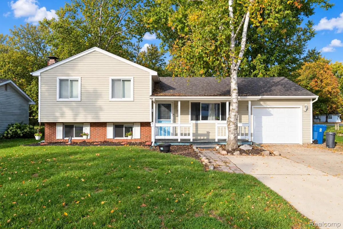 11156 Fuller ST, Grand Blanc, MI 48439 - #1