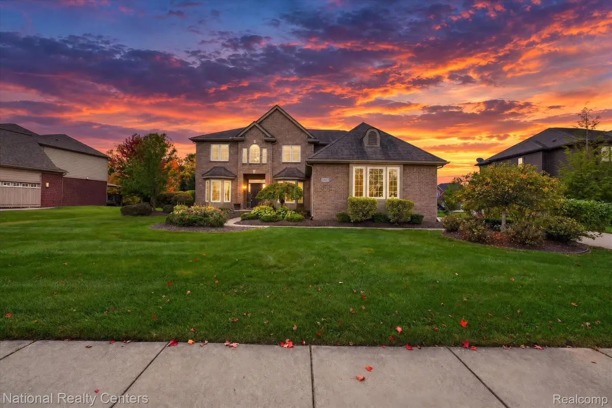 52347 Ferndale DR, Northville, MI 48167 - #1