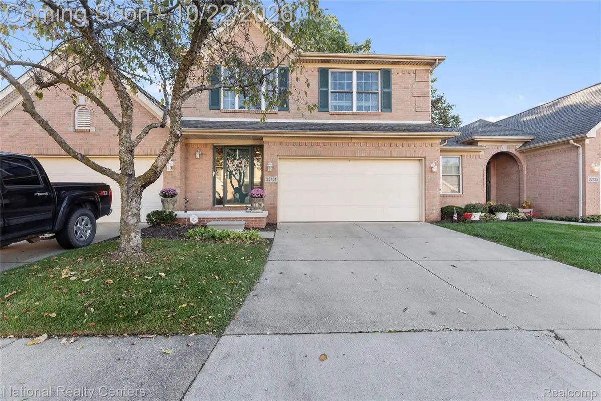 23731 W Lake CIR, Brownstown, MI 48183 - #1