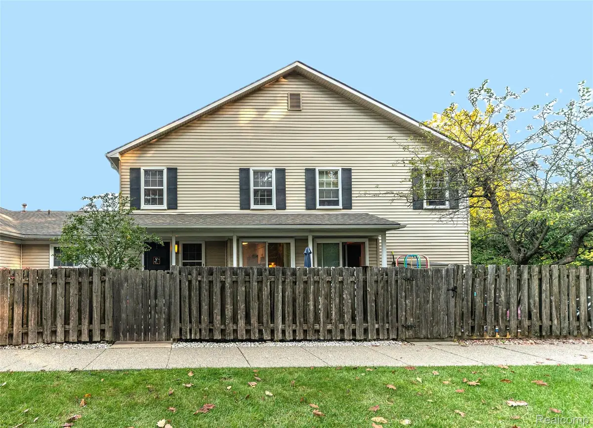 2968 Roundtree BLVD, Ypsilanti, MI 48197 - #1