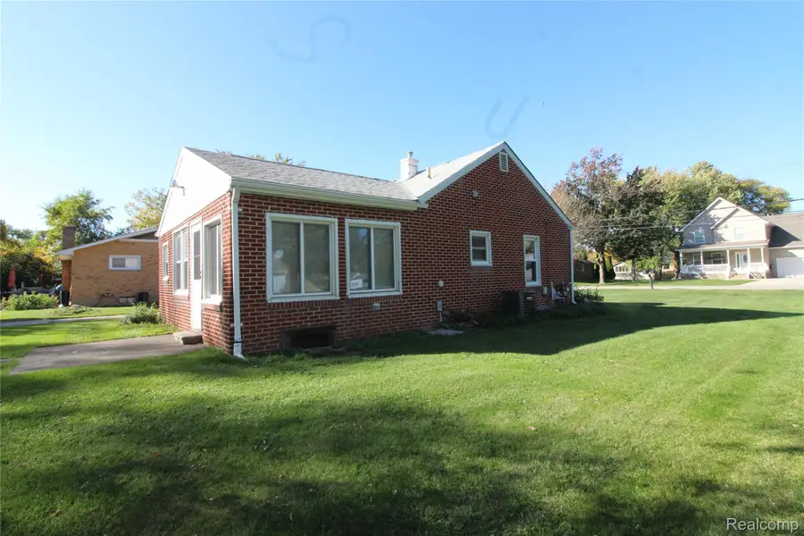 2170 Vermont DR, Troy, MI 48083 - #3