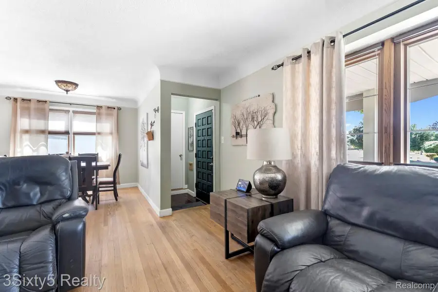 1780 N Trenton DR, Trenton, MI 48183 - #3