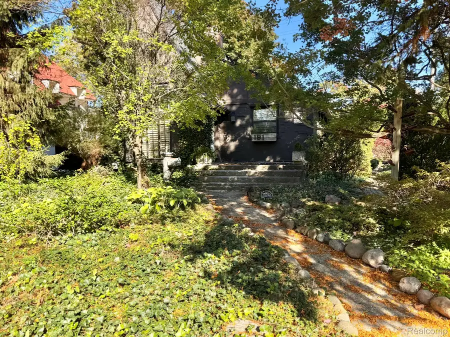 191 E Lincoln ST, Birmingham, MI 48009 - #2