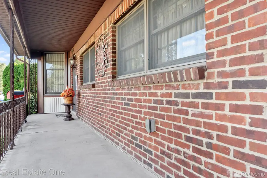23761 Irving ST, Taylor, MI 48180 - #3