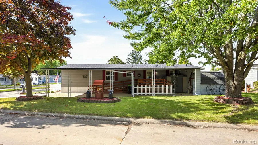 4831 Longmeadow BLVD W, Saginaw, MI 48603 - #2
