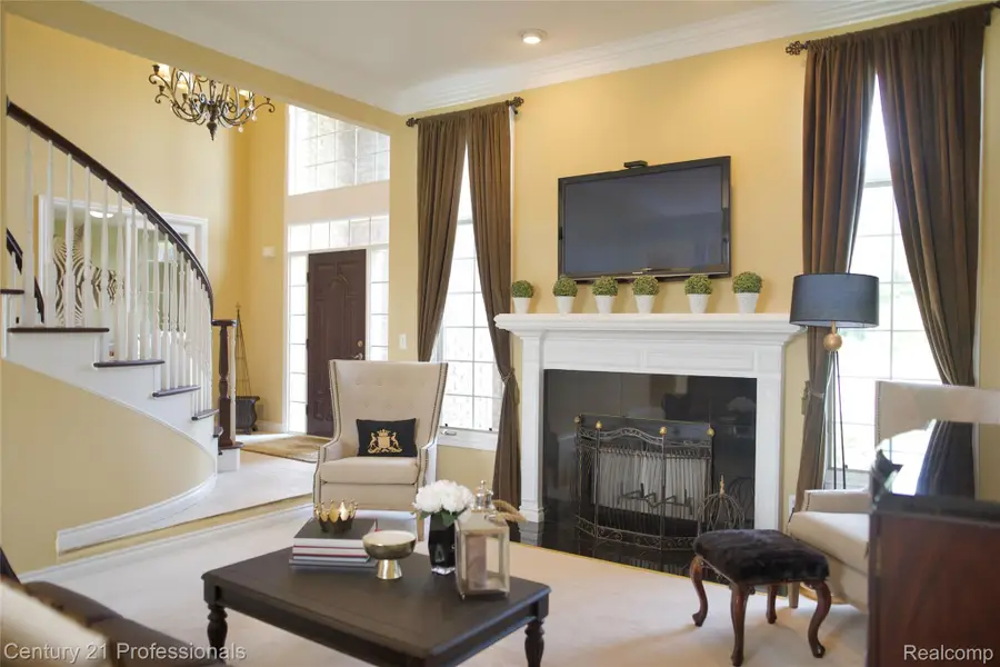 916 Majestic, Rochester Hills, MI 48306 - #2