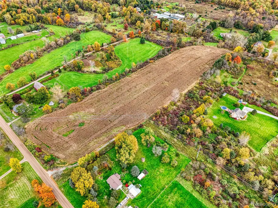 1120 N Gregory RD, Fowlerville, MI 48836 - #2