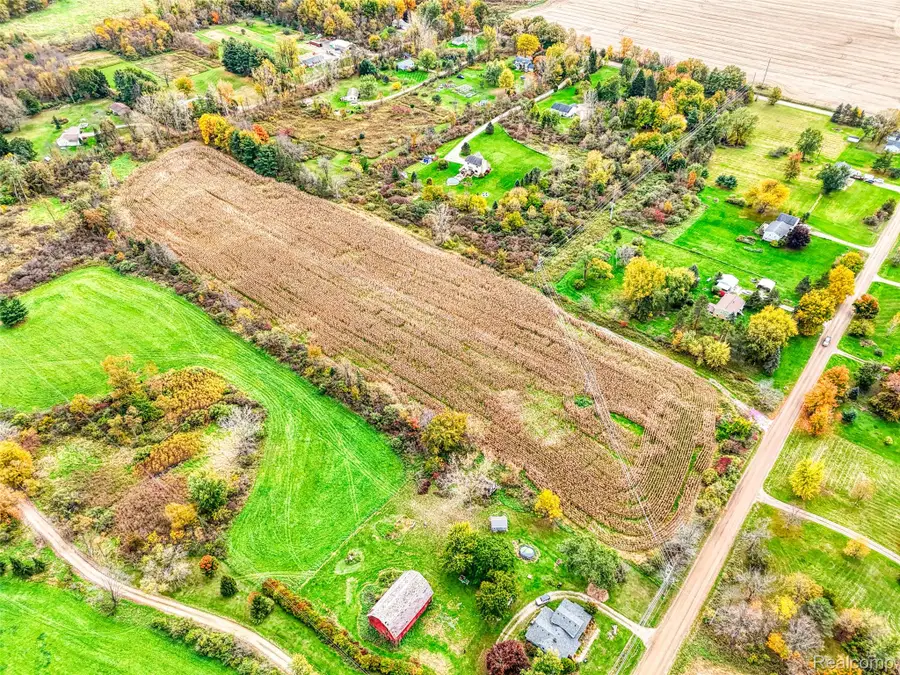 1120 N Gregory RD, Fowlerville, MI 48836 - #3