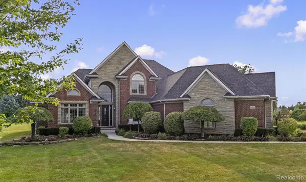 51045 Sunday DR, Northville, MI 48167