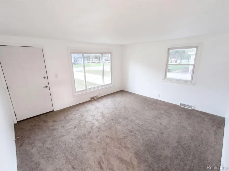 641 Kendalwood ST NE, Grand Rapids, MI 49505 - #3