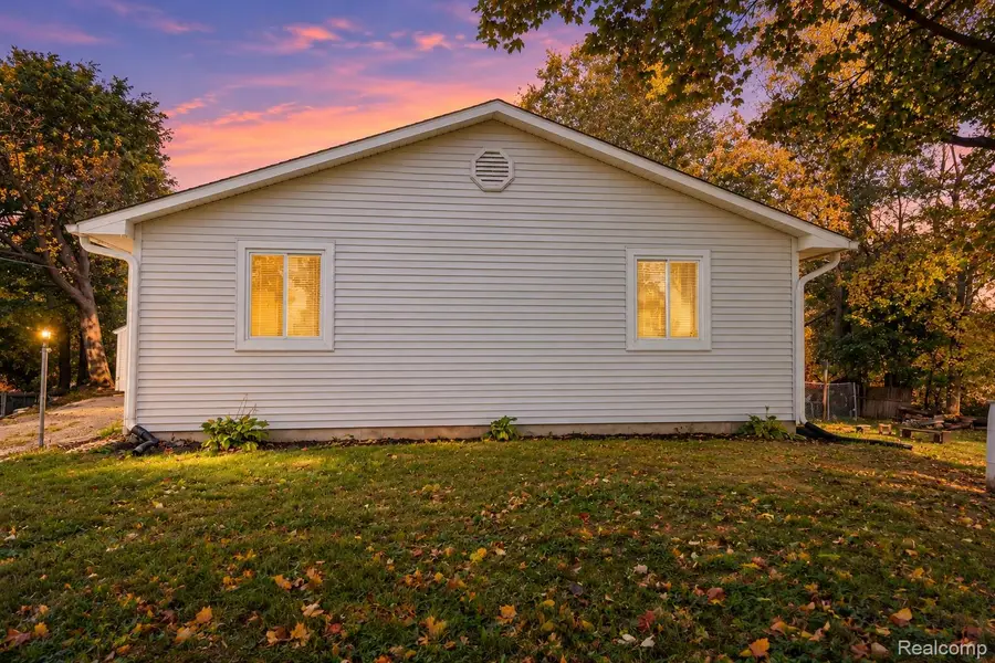 58 Omar ST, Pontiac, MI 48342 - #2