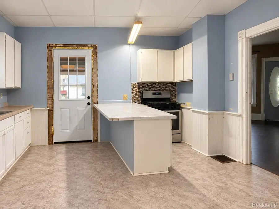 420 Elm ST, Adrian, MI 49221 - #3