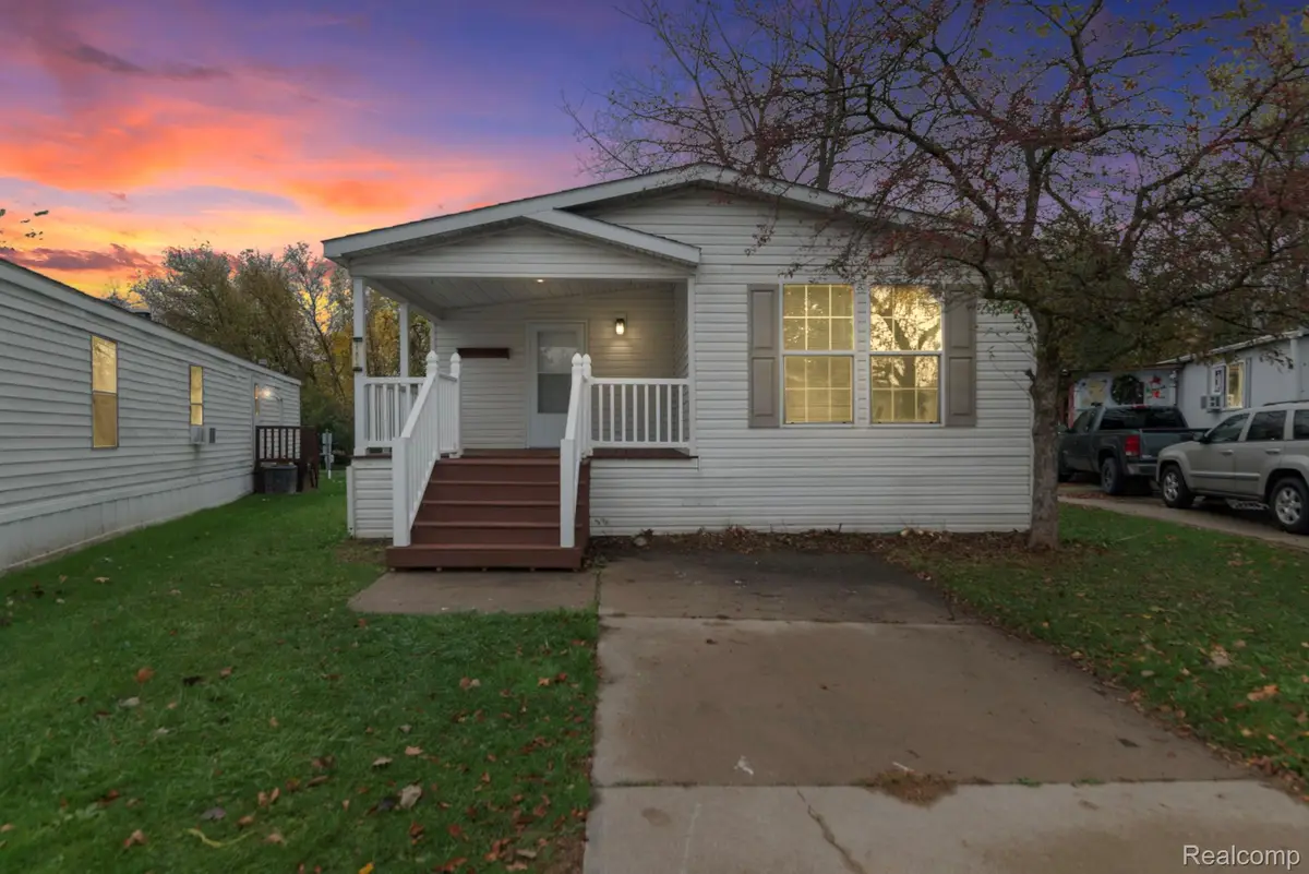 11810 Cascade CIR, Romeo, MI 48065 - #1