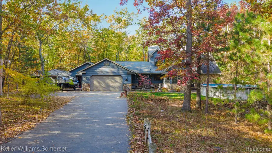 4570 Castlewood CT, Denton, MI 48629 - #2
