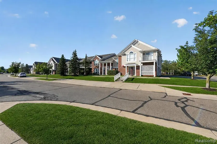 16766 Dover DR, Northville, MI 48168 - #3