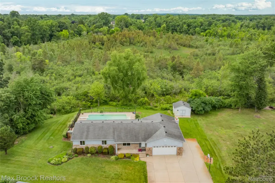 2000 Matthew ST, Commerce, MI 48390 - #3