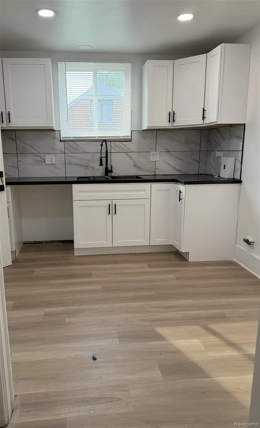 3919 Devonshire RD, Detroit, MI 48224 - #3