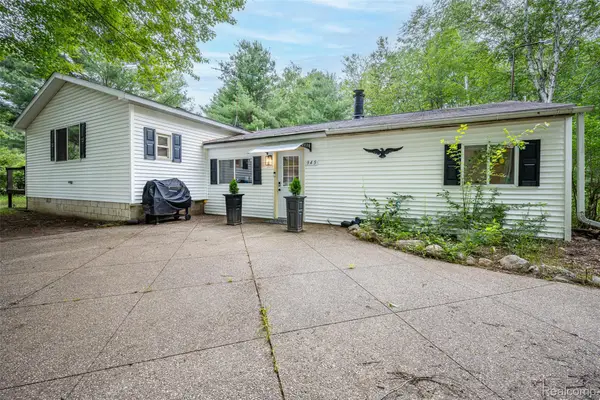 945 N Hockaday RD, Gladwin, MI 48624