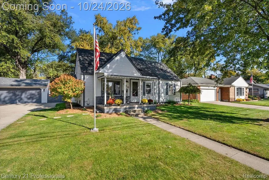 935 Ottawa DR, Royal Oak, MI 48073 - #2