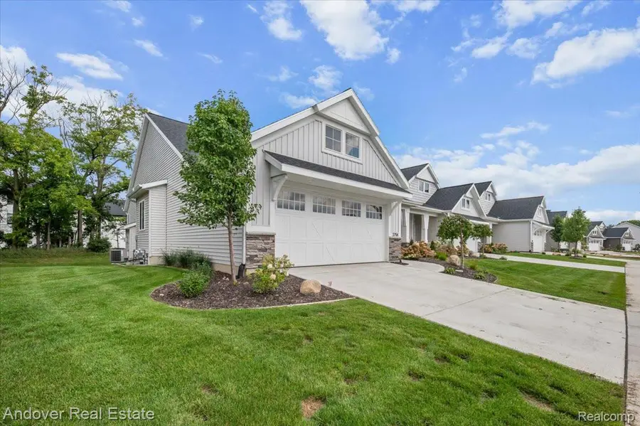 3794 Windsor Ridge DR NE # 42, Rockford, MI 49341 - #2