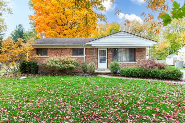39325 Elmite ST, HarrisonTownship, MI 48045