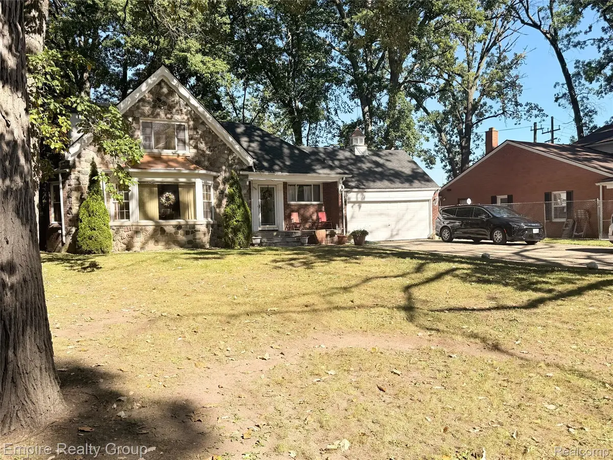 1260 Strathcona DR, Detroit, MI 48203 - #1