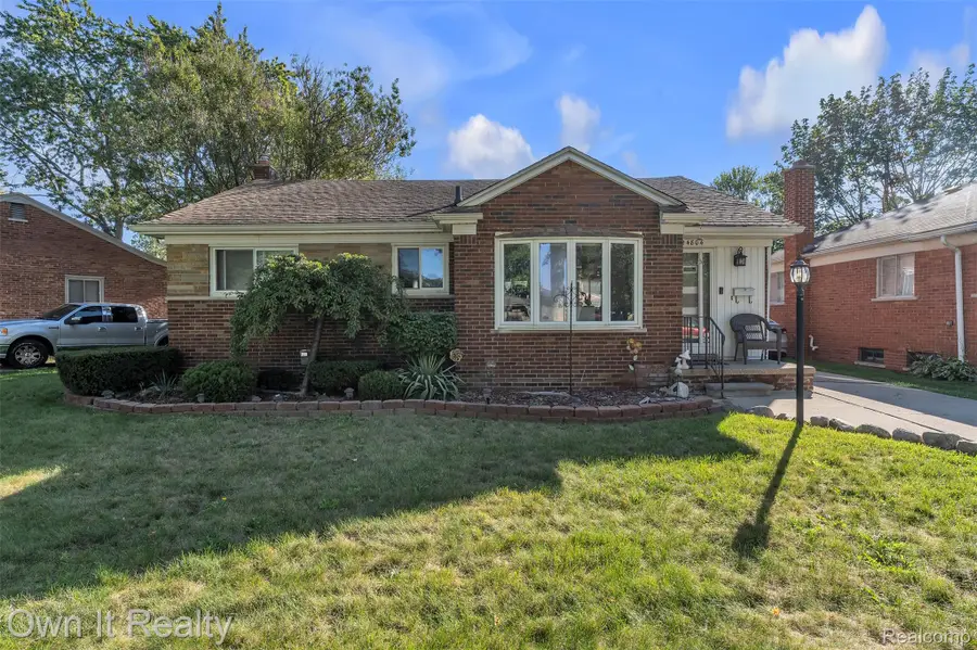 24804 Ridgecroft AVE, Eastpointe, MI 48021 - #3