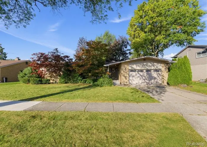 10078 Kolb AVE, Allen Park, MI 48101 - #1