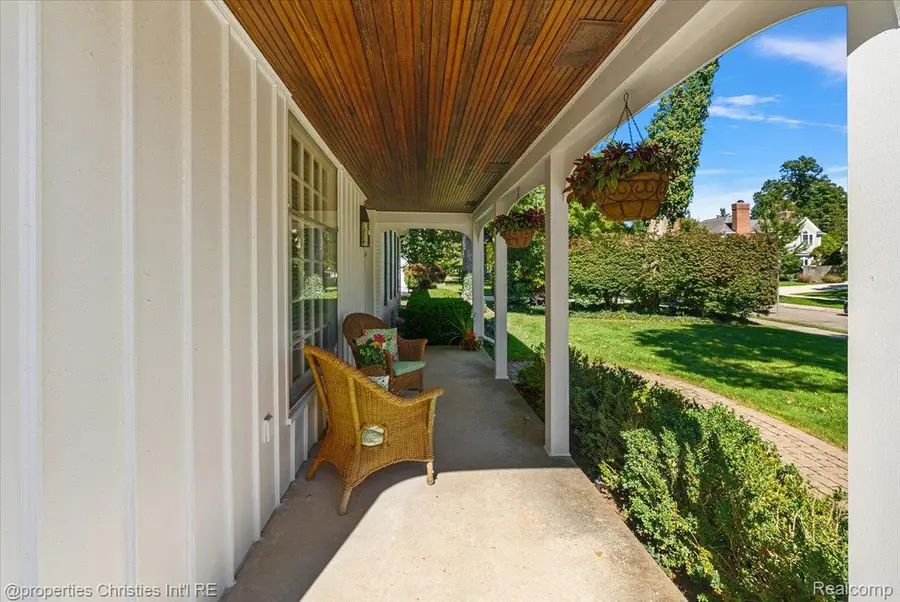 936 S Glenhurst DR, Birmingham, MI 48009 - #3
