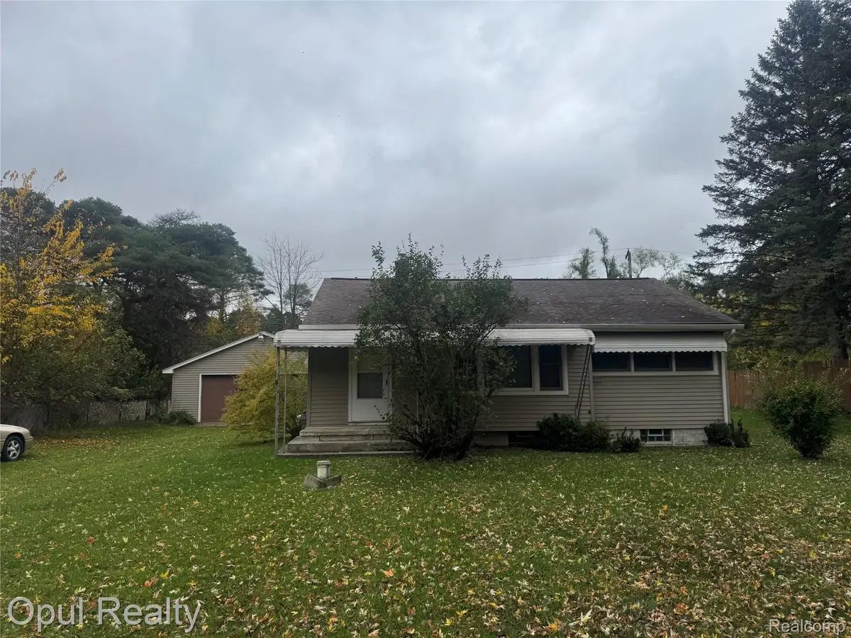 885 Sebek ST, Oxford, MI 48371 - #1
